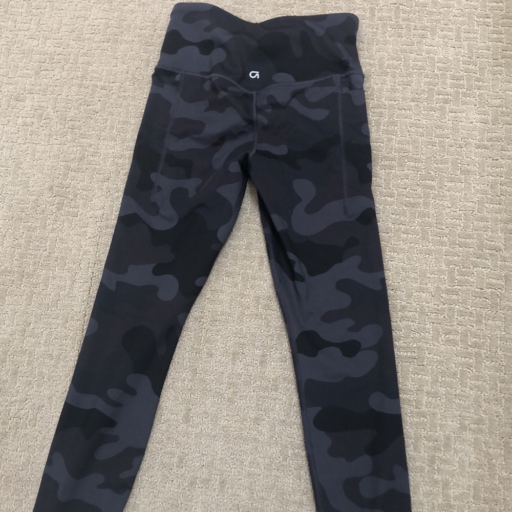 GapFit camoflage leggings yoga pants gym tights XS women like new black grey